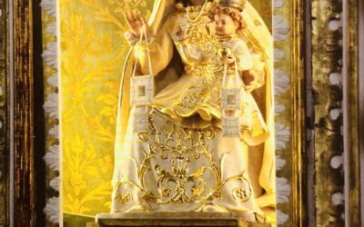 Come ogni anno, in questo periodo, Maria Madonna del Carmelo scende dall’alto del suo “cielo” giù, verso di noi, i suoi fedeli, che tanto attendono questi giorni.